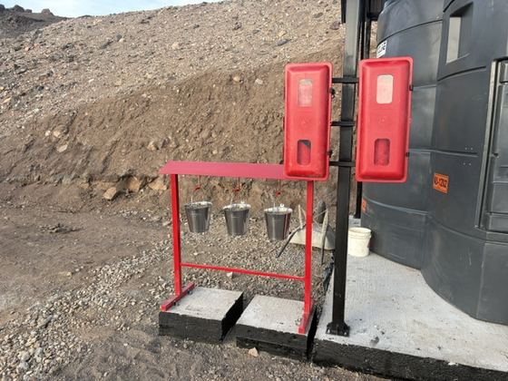 Estanque de combustible con equipos de seguridad