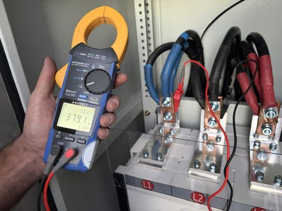 Pruebas eléctricas con pinza amperimétrica
